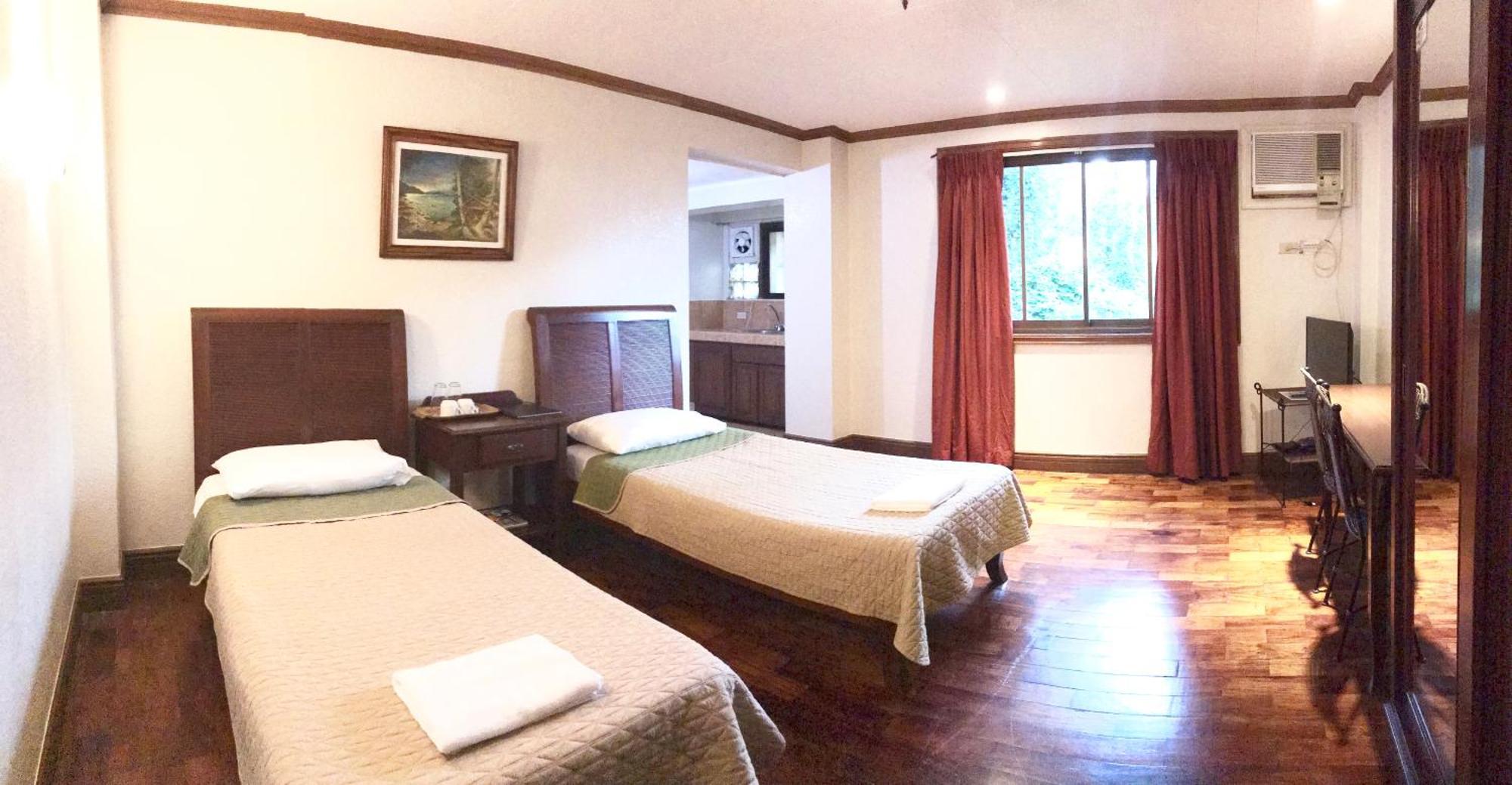 Mc Mountain Home Tagaytay City Room photo